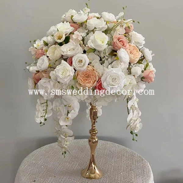 simple floral centerpieces for weddings