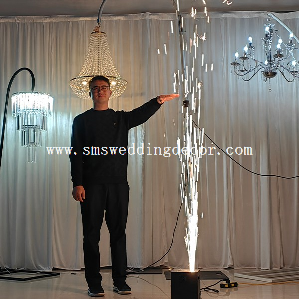 hanging chandelier for wedding