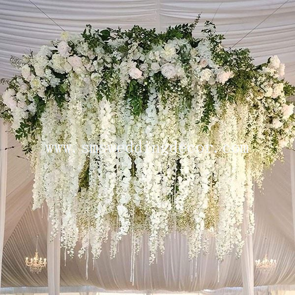 hanging ceiling wreath