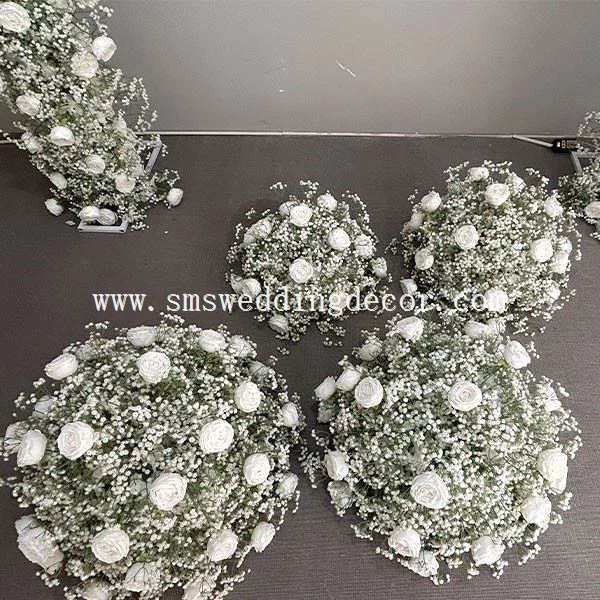 rose and gypsophila table centrepieces