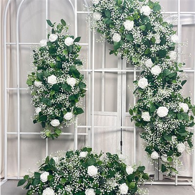 हरी पत्तियां बेबी ब्रीथ फूल व्यवस्था धावक