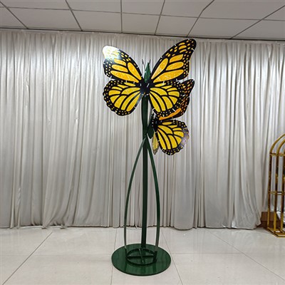 धातु तितली उद्यान आभूषण