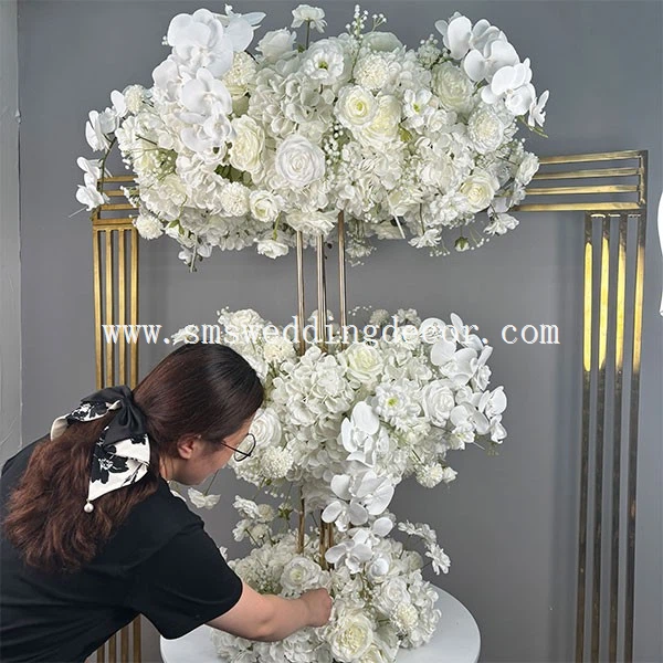 Table Decoration With Flowers Table Decoration With Flowers